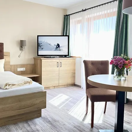 Gaestehaus Woeberlerhof 3* Ehrwald