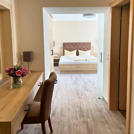 Gaestehaus Woeberlerhof Guest house *