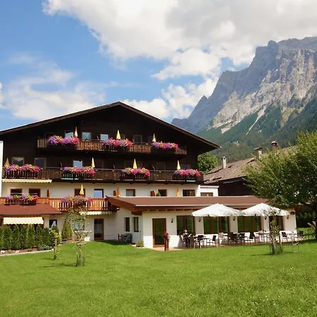 Gaestehaus Woeberlerhof Ehrwald